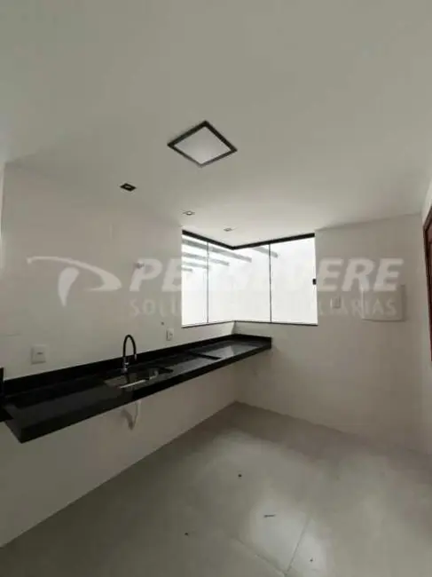 Foto 7 de Casa com 3 quartos à venda, 127m2 em Marica - RJ