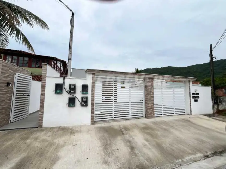 Foto 3 de Casa de Condomínio com 2 quartos à venda, 55m2 em Marica - RJ