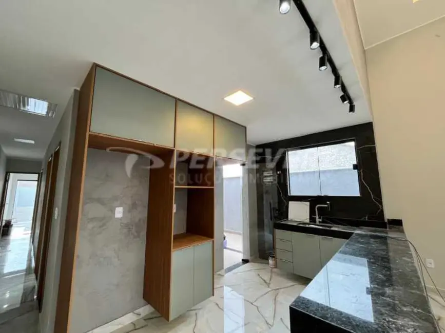 Foto 6 de Casa com 3 quartos à venda, 99m2 em Marica - RJ