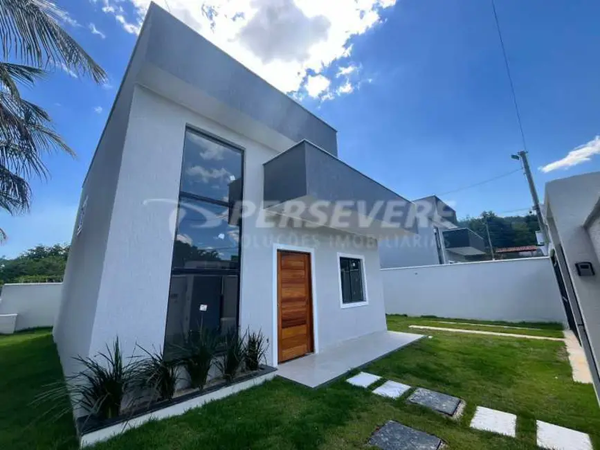 Foto 1 de Casa com 2 quartos à venda, 61m2 em Marica - RJ