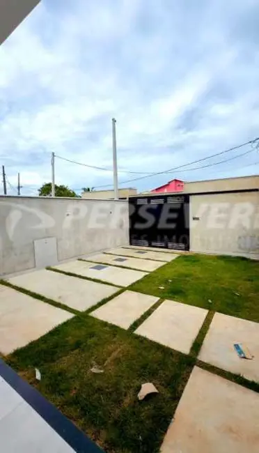 Foto 2 de Casa com 3 quartos à venda, 90m2 em Marica - RJ