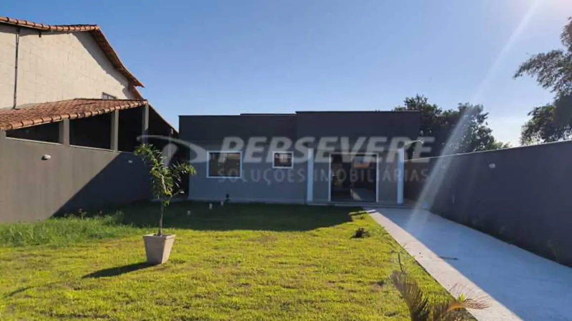 Foto 1 de Casa com 3 quartos à venda, 127m2 em Marica - RJ