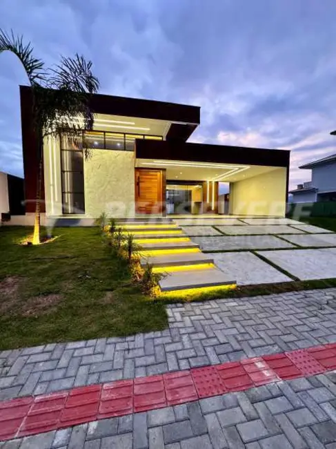 Foto 1 de Casa de Condomínio com 3 quartos à venda, 171m2 em Marica - RJ