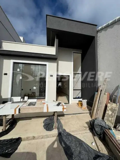 Foto 1 de Casa com 2 quartos à venda, 90m2 em Marica - RJ