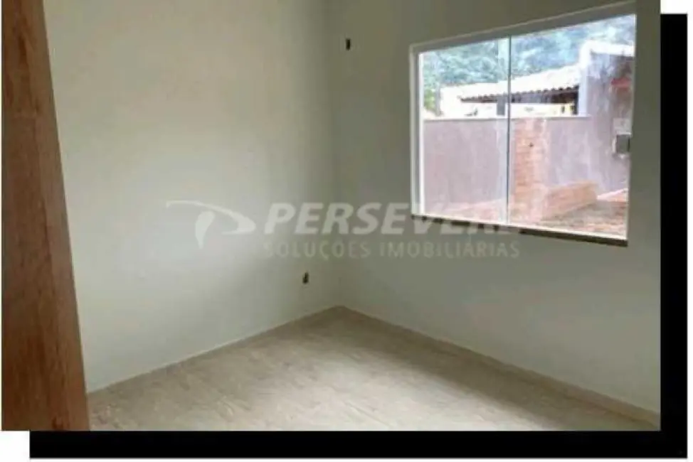 Foto 4 de Casa com 2 quartos à venda, 74m2 em Marica - RJ