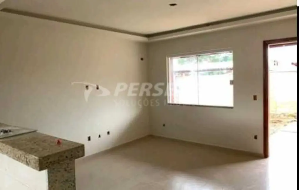 Foto 3 de Casa com 2 quartos à venda, 74m2 em Marica - RJ