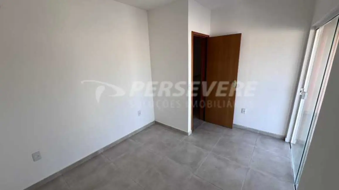 Foto 2 de Casa com 2 quartos à venda, 829m2 em Marica - RJ