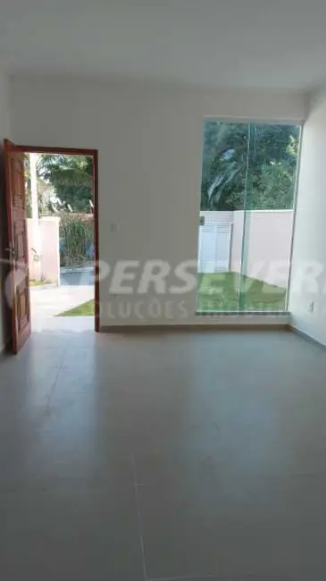 Foto 2 de Casa com 3 quartos à venda, 115m2 em Marica - RJ