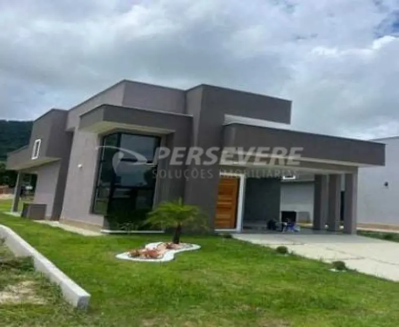 Foto 1 de Casa de Condomínio com 3 quartos à venda, 116m2 em Marica - RJ