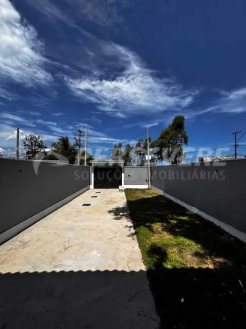 Foto 3 de Casa com 2 quartos à venda, 66m2 em Marica - RJ
