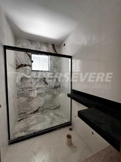 Foto 9 de Casa com 2 quartos à venda, 66m2 em Marica - RJ