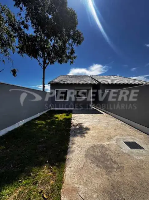 Foto 2 de Casa com 2 quartos à venda, 66m2 em Marica - RJ