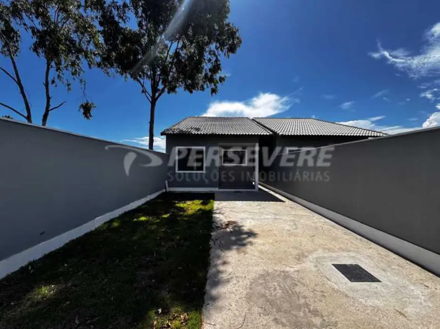 Foto 1 de Casa com 2 quartos à venda, 66m2 em Marica - RJ