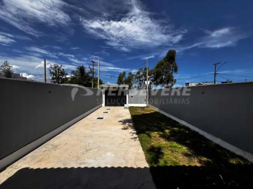 Foto 4 de Casa com 2 quartos à venda, 66m2 em Marica - RJ