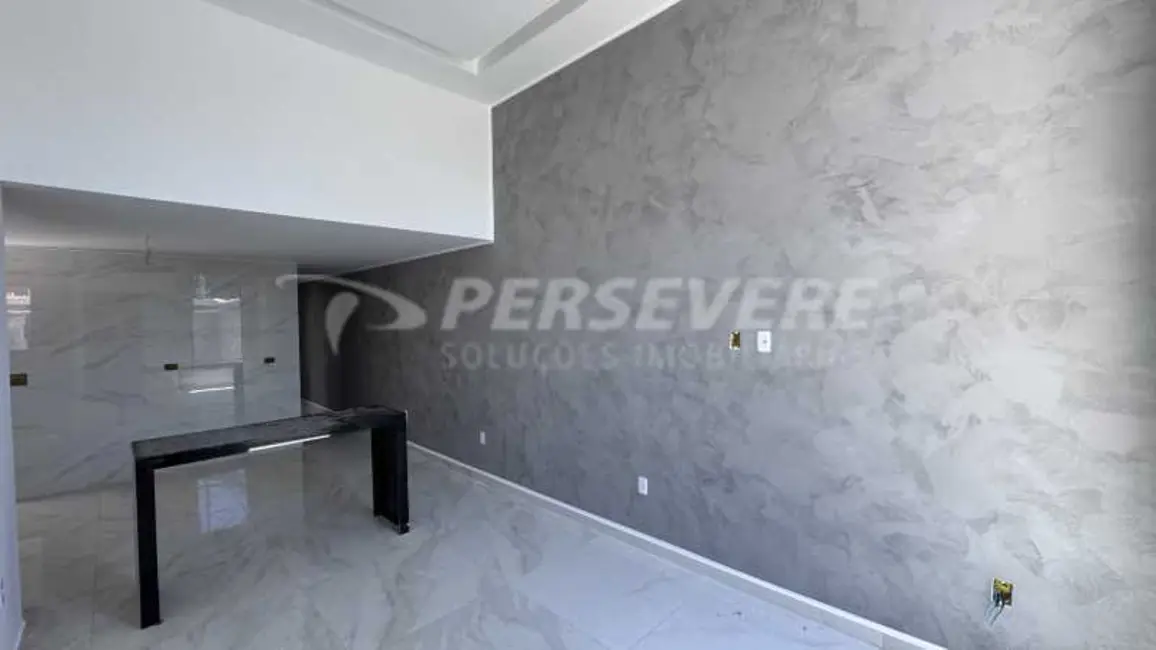 Foto 6 de Casa com 2 quartos à venda, 80m2 em Marica - RJ