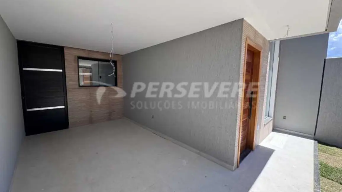 Foto 4 de Casa com 2 quartos à venda, 80m2 em Marica - RJ