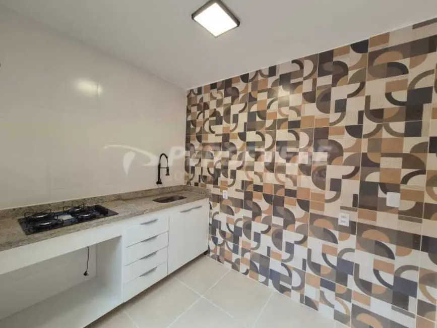 Foto 9 de Casa com 2 quartos à venda, 80m2 em Marica - RJ