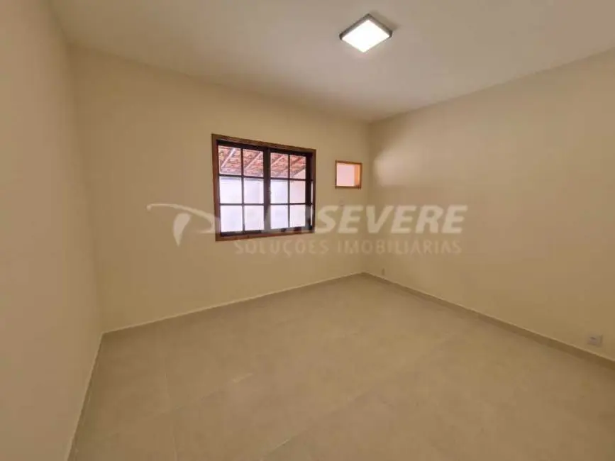 Foto 5 de Casa com 2 quartos à venda, 80m2 em Marica - RJ