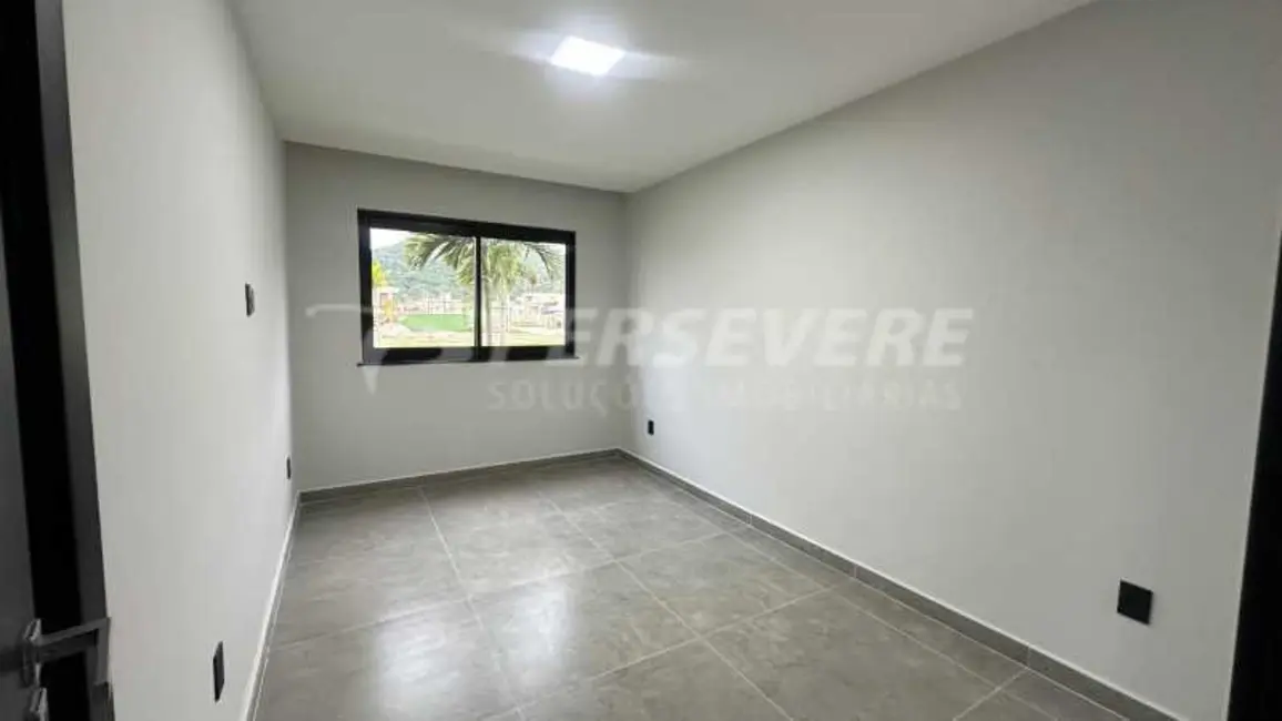 Foto 7 de Casa de Condomínio com 3 quartos à venda, 190m2 em Marica - RJ