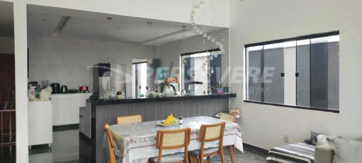 Foto 9 de Casa com 3 quartos à venda, 184m2 em Marica - RJ