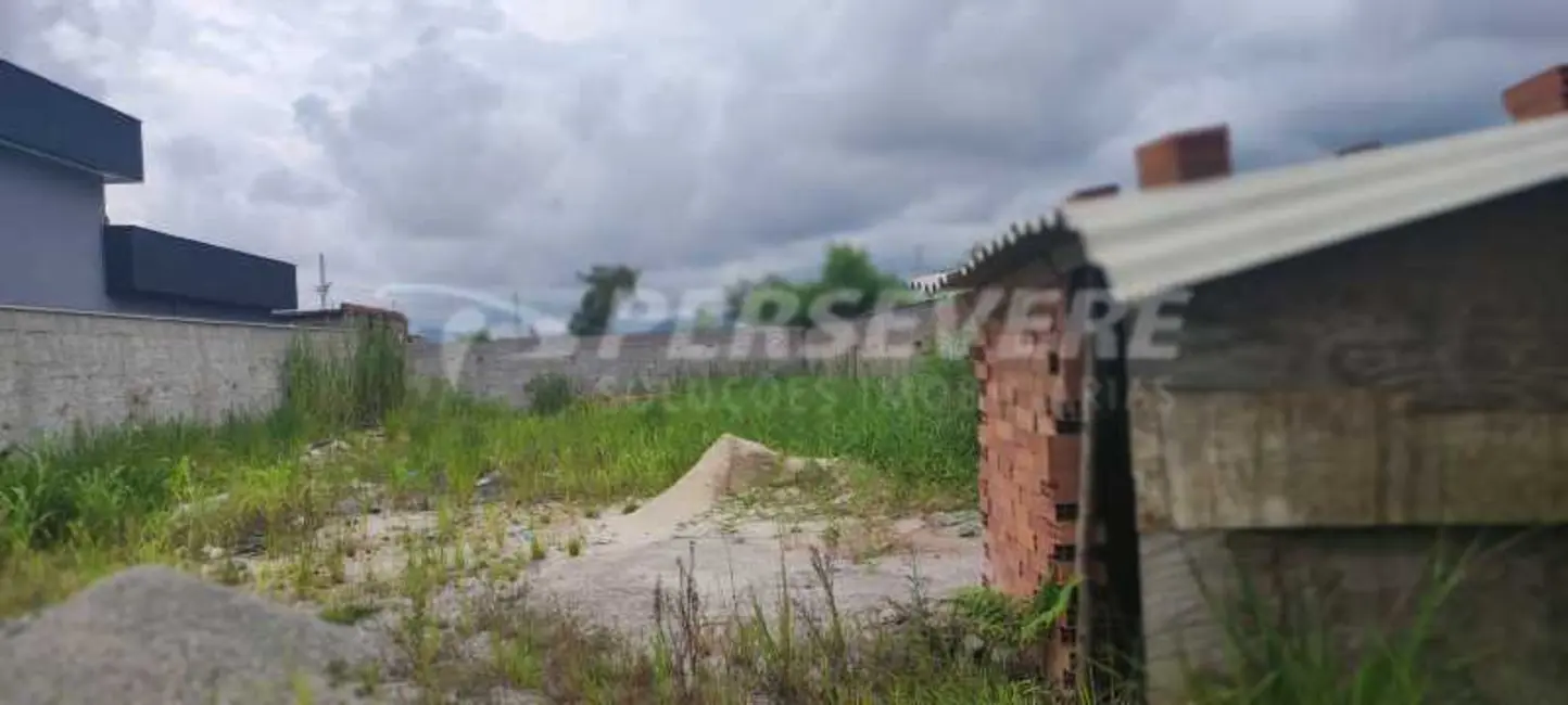 Foto 1 de Terreno / Lote à venda, 480m2 em Marica - RJ