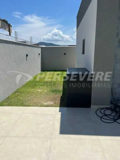 Foto 5 de Casa de Condomínio com 3 quartos à venda, 187m2 em Marica - RJ