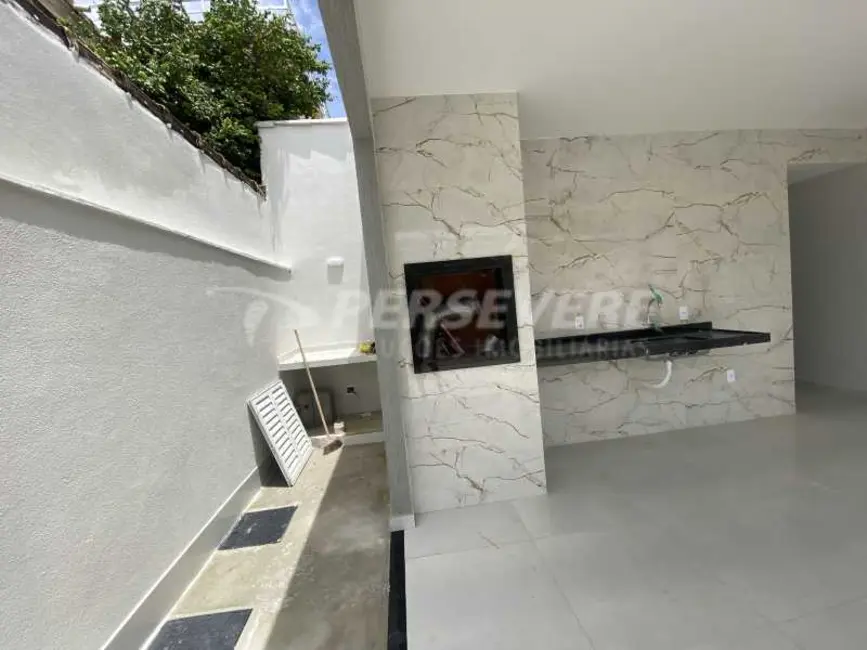 Foto 9 de Casa com 2 quartos à venda, 96m2 em Marica - RJ