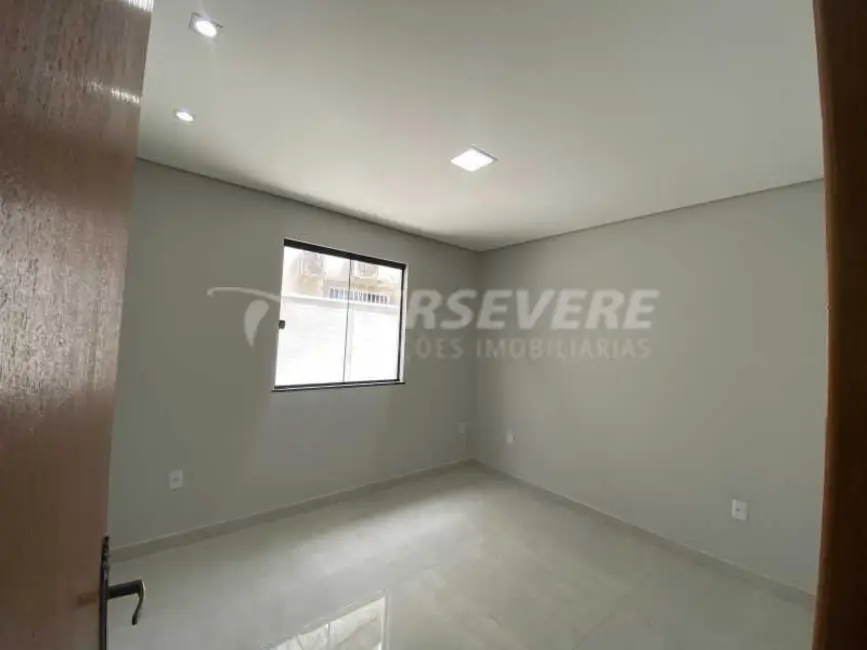 Foto 5 de Casa com 2 quartos à venda, 96m2 em Marica - RJ