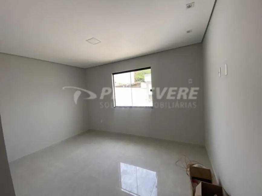 Foto 7 de Casa com 2 quartos à venda, 96m2 em Marica - RJ