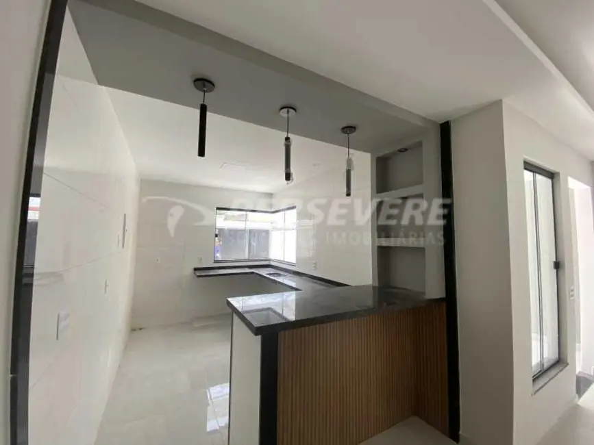 Foto 3 de Casa com 2 quartos à venda, 96m2 em Marica - RJ