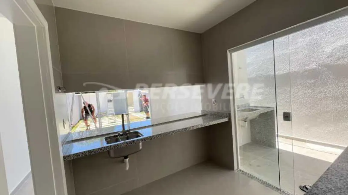 Foto 2 de Casa com 3 quartos à venda, 108m2 em Marica - RJ