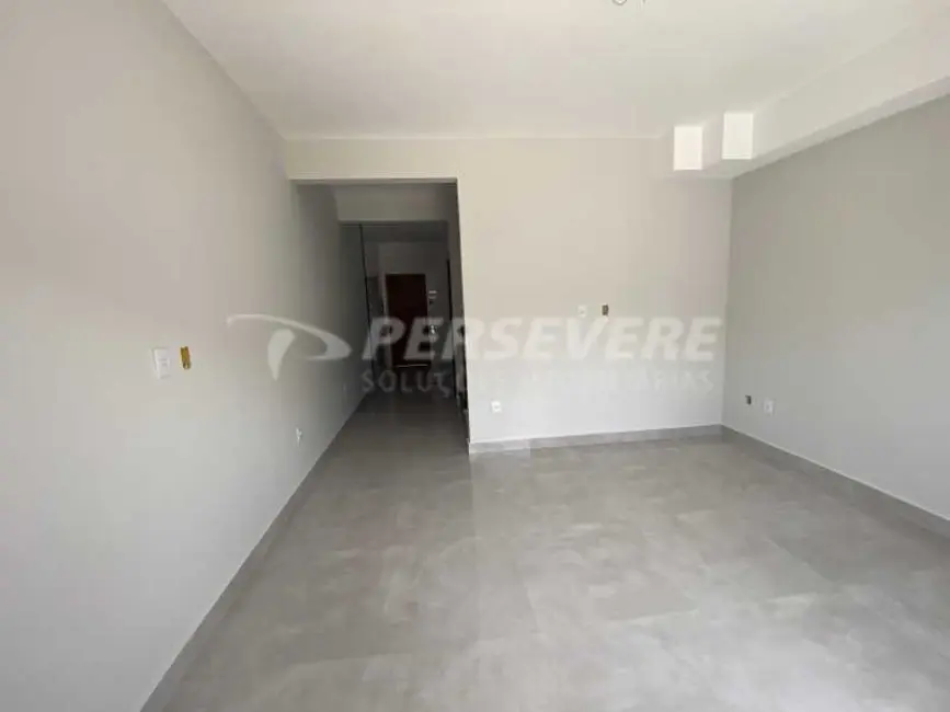 Foto 2 de Casa com 2 quartos à venda, 126m2 em Marica - RJ