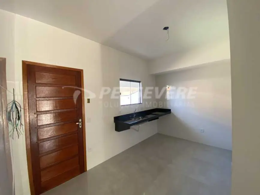 Foto 4 de Casa com 2 quartos à venda, 126m2 em Marica - RJ