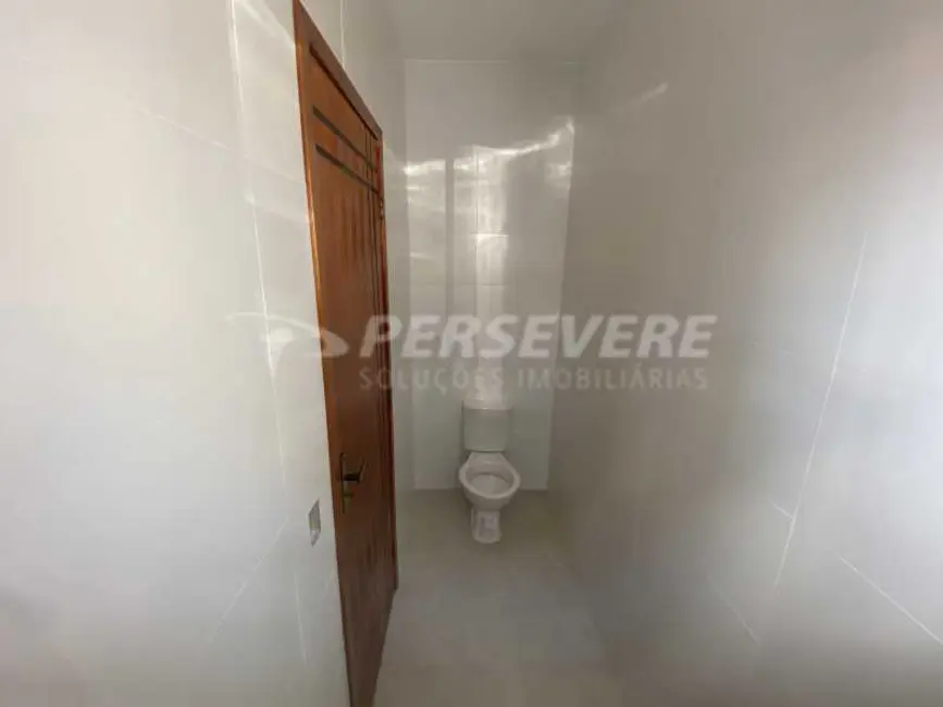 Foto 6 de Casa com 2 quartos à venda, 126m2 em Marica - RJ