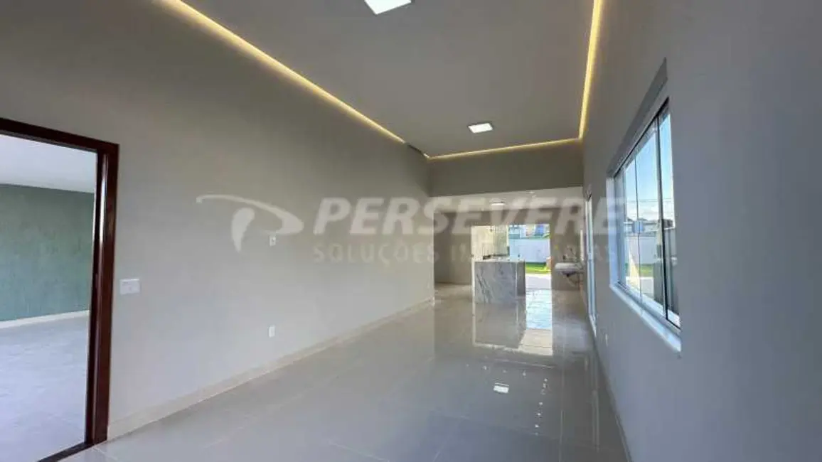 Foto 3 de Casa de Condomínio com 4 quartos à venda, 170m2 em Marica - RJ