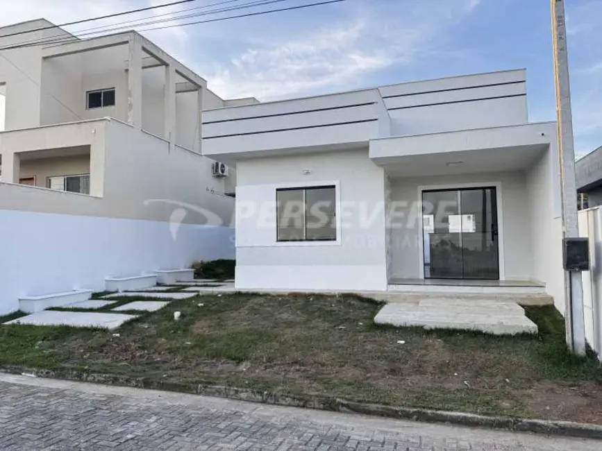 Foto 2 de Casa de Condomínio com 2 quartos à venda, 67m2 em Marica - RJ