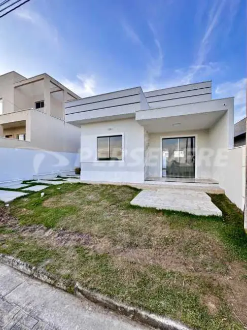 Foto 3 de Casa de Condomínio com 2 quartos à venda, 67m2 em Marica - RJ