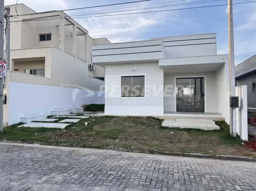 Foto 1 de Casa de Condomínio com 2 quartos à venda, 67m2 em Marica - RJ