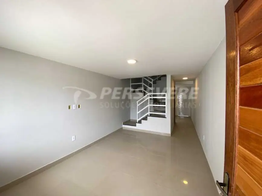 Foto 3 de Casa com 2 quartos à venda, 80m2 em Marica - RJ