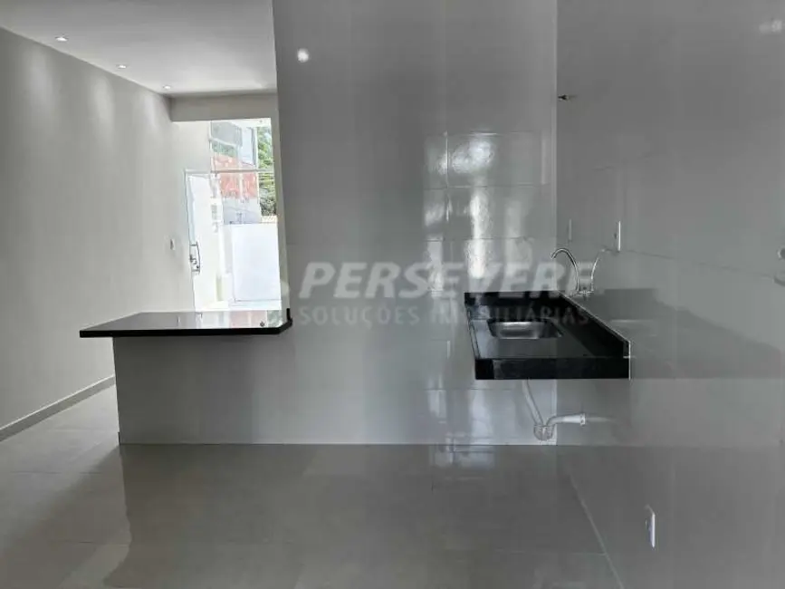 Foto 4 de Casa com 2 quartos à venda, 57m2 em Marica - RJ