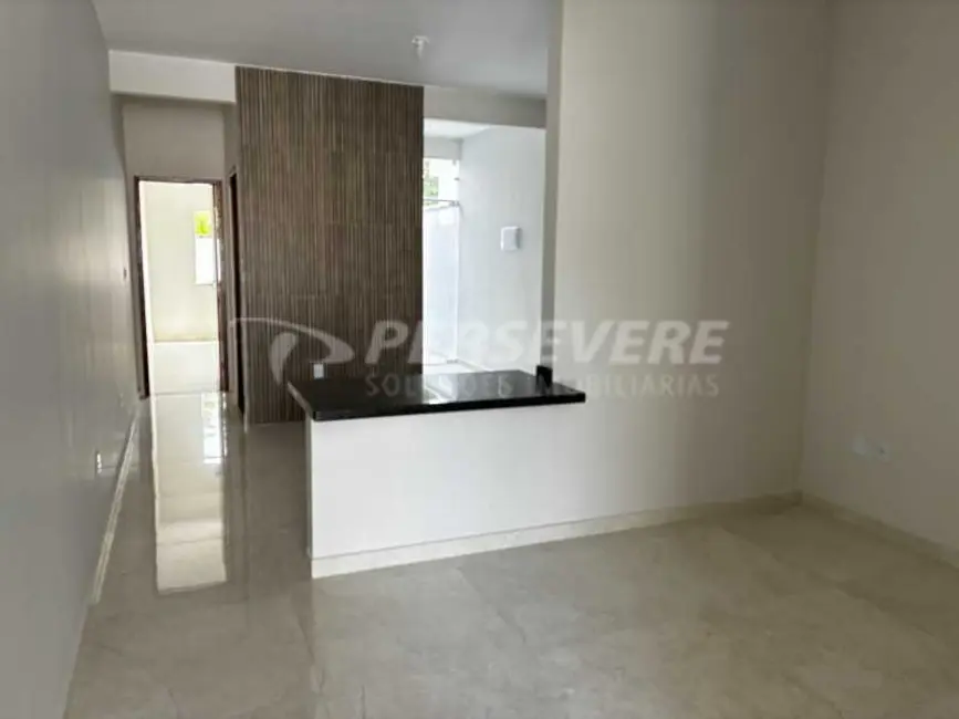 Foto 3 de Casa com 2 quartos à venda, 57m2 em Marica - RJ