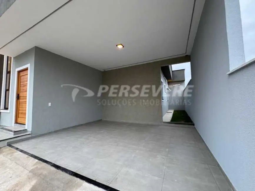 Foto 3 de Casa com 3 quartos à venda, 120m2 em Marica - RJ