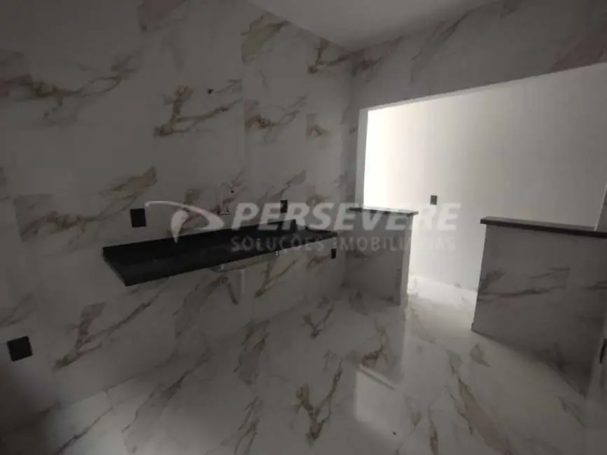 Foto 3 de Casa com 2 quartos à venda, 78m2 em Marica - RJ