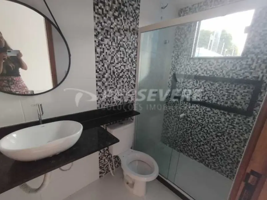 Foto 6 de Casa com 2 quartos à venda, 78m2 em Marica - RJ