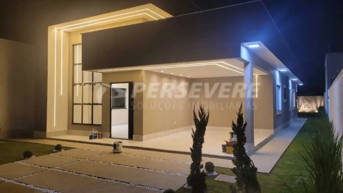 Foto 1 de Casa com 3 quartos à venda, 2025m2 em Marica - RJ