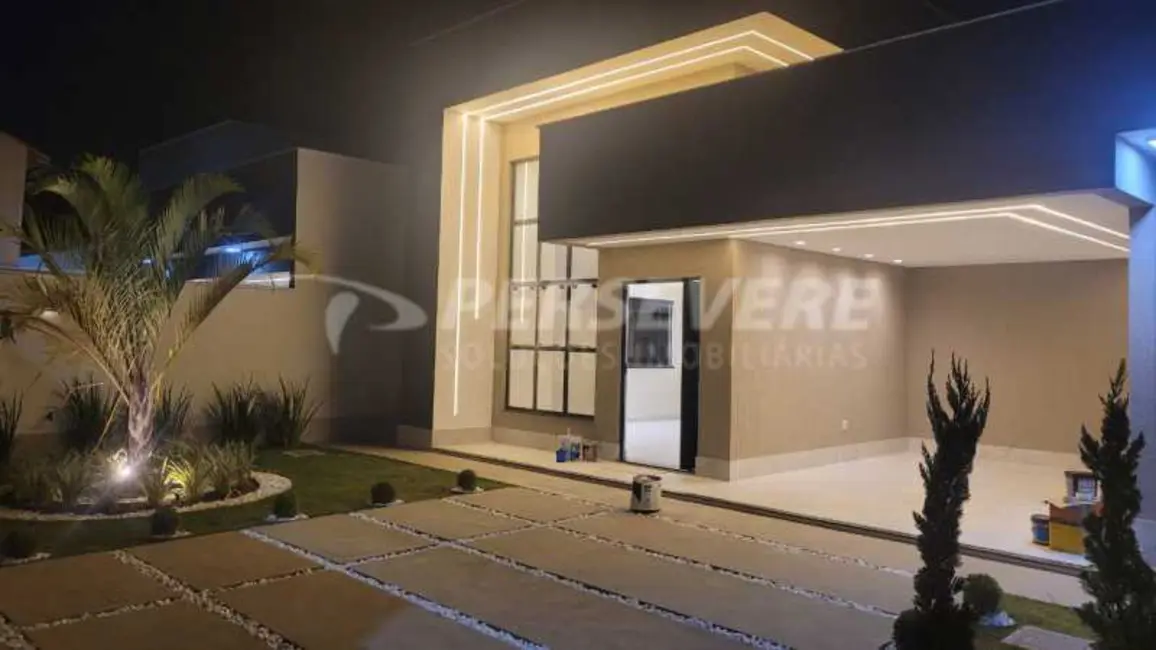 Foto 2 de Casa com 3 quartos à venda, 2025m2 em Marica - RJ