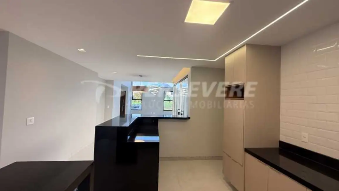 Foto 8 de Casa de Condomínio com 3 quartos à venda, 190m2 em Marica - RJ