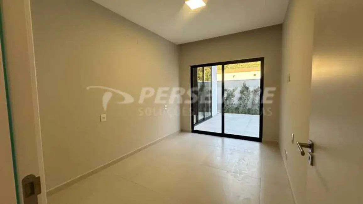 Casa de Condomínio com 3 quartos à venda, 187m2 em Marica - RJ - imagem 8 Foto 8 de Casa de Condomínio com 3 quartos à venda, 187m2 em Marica - RJ