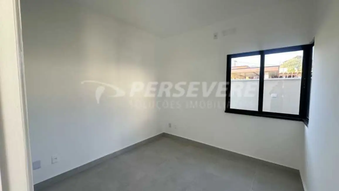 Foto 4 de Casa com 3 quartos à venda, 179m2 em Marica - RJ