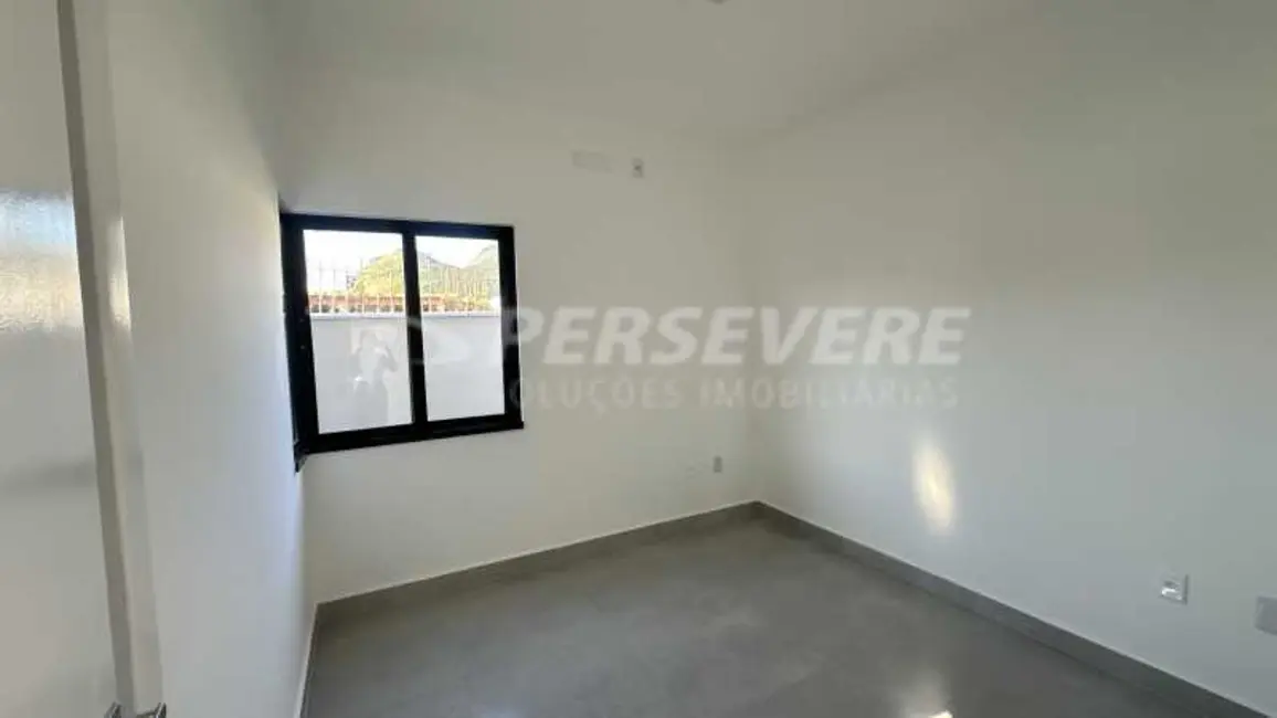 Foto 6 de Casa com 3 quartos à venda, 179m2 em Marica - RJ